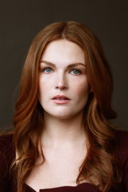 Лив Коллинз