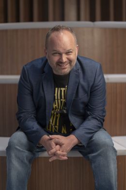 Дерек Холл