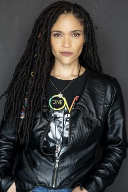 Cindy Fernandez-Nixon
