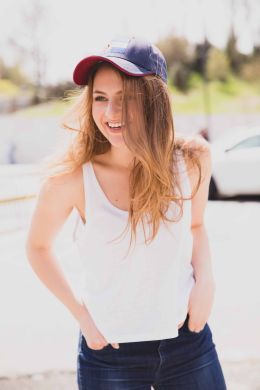 Мэделин Махони