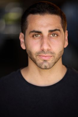 Никки Булос