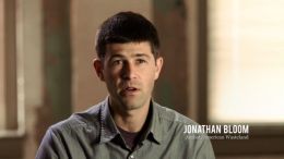 Джонатан Блум