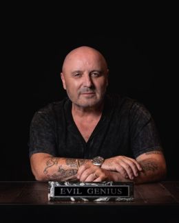 Расселл Эмануэл