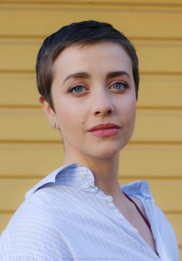 Джулия Дент