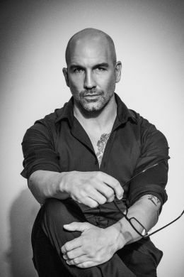 Ронни Джеймс Хьюз