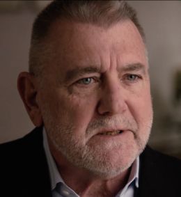 Питер Хэйес