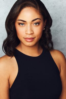 Alanna Lovely