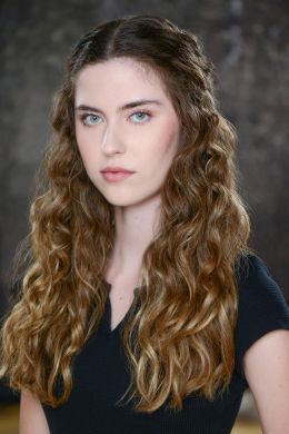 Ава МакГрегор