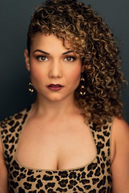 Элана Джонсон