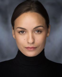 Элана Уоллес
