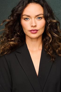 Ариана Альварес