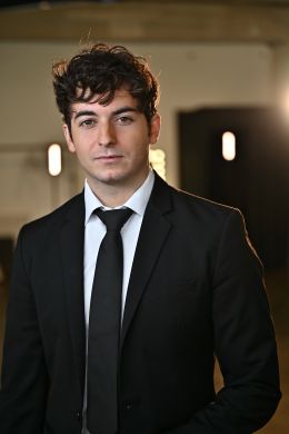 Дэниэл Томас