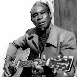 David Honeyboy Edwards