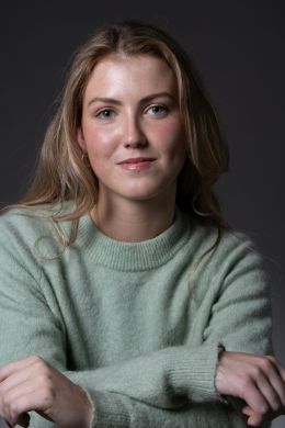 Эмелиа Девлин