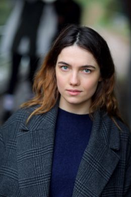 Нелл Барлоу