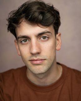 Леон Финнан