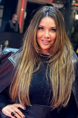 Каролина Бразил