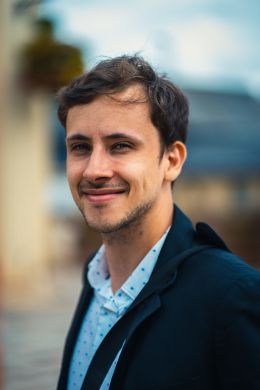 Лукас Наварро