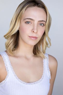 Мэделин МакИннис