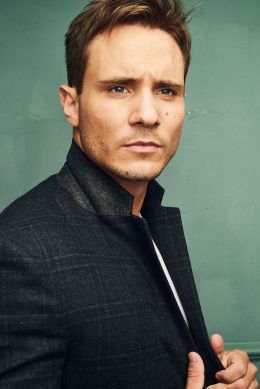 Коннор Александер