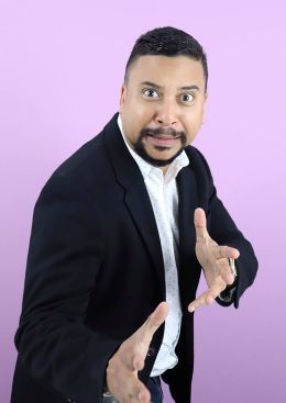 Лэз Мартино