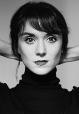 Эльза Годар