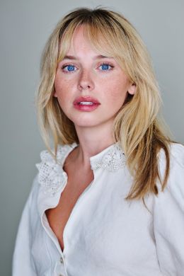 Миа Роджерс