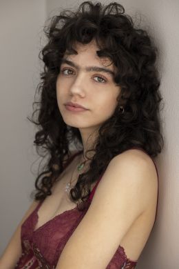 Кейт Оливарес