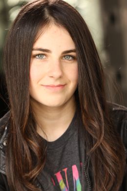 Зои Бернард