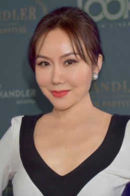 Кристал Джей Хуанг