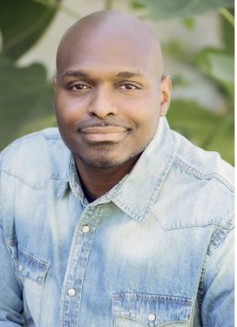 Анджело Бэкстер