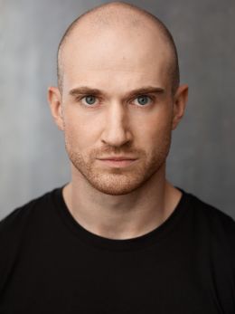 Том Коннелли