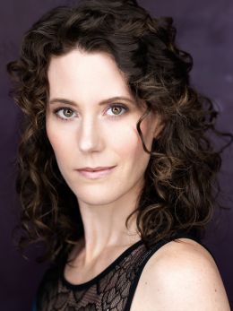 Линдси Нэнс