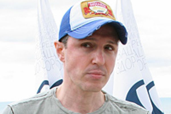 Театр против кино: интервью с Игорем Верником