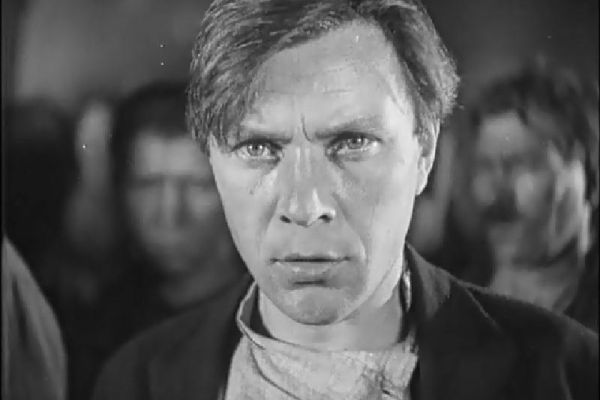 Актер, который не умел носить костюм: 100 лет Борису Чиркову