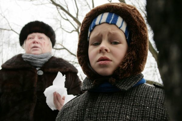 Рецензия на фильм «Похороните меня за плинтусом»
