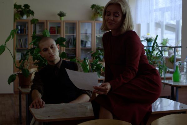 Интервью с Олесей Яковлевой, молодым режиссером, чей фильм «Сложноподчиненное» попал в конкурс...