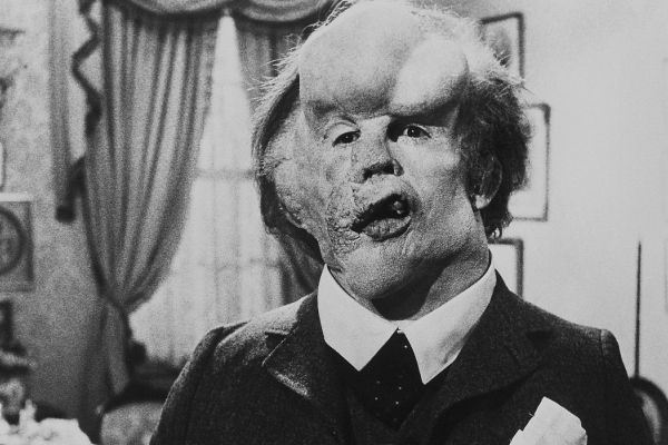 Лучшие фильмы и сериалы с Джоном Хертом