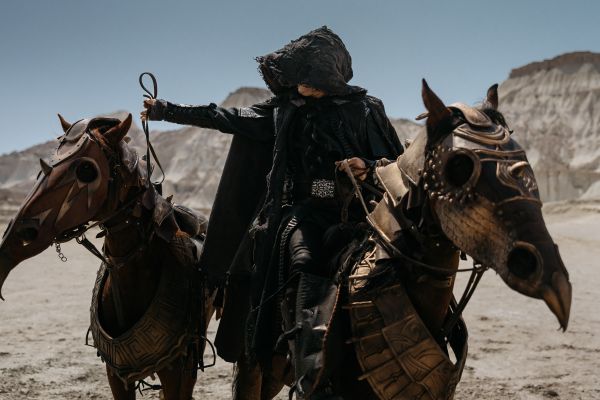 <p>«Трудно быть богом» превратят в сериал</p>
