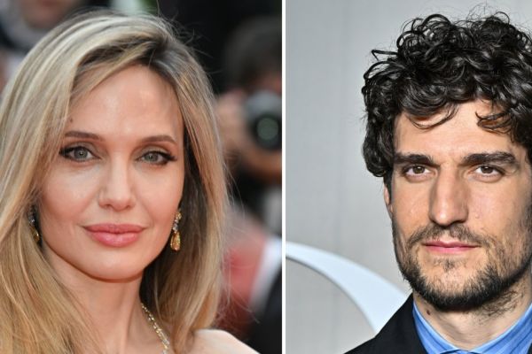 <p>Любовь или пиар? Анджелина Джоли и Луи Гаррель подогревают слухи о романе</p>
