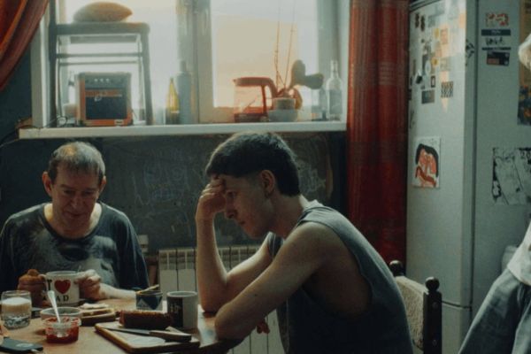 <p>Вышел трейлер драмеди «Здесь был Юра» с Константином Хабенским</p>
