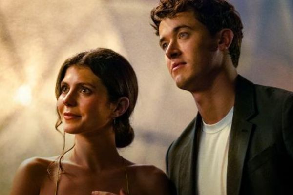 <p>Появился трейлер ромкома «Отпуск на двоих»</p>
