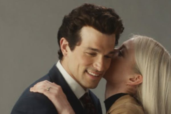 <p>Вышел трейлер антологии &laquo;Американская история любви&raquo;</p>
