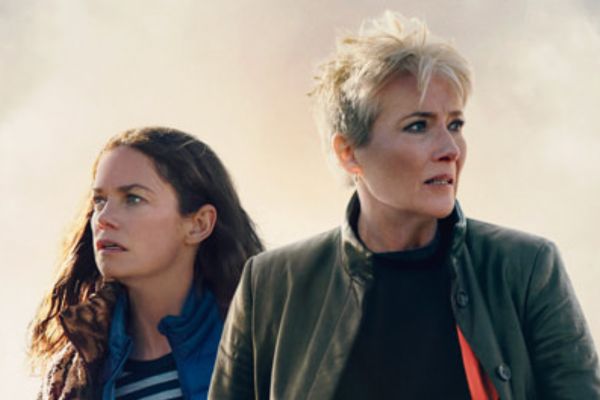 <p>Вышел трейлер сериала «Вниз по дороге к кладбищу» с Эммой Томпсон</p>
