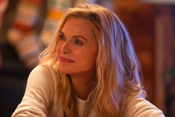 <p>Вышел трейлер рождественской комедии Oh. What. Fun с Мишель Пфайффер</p>
