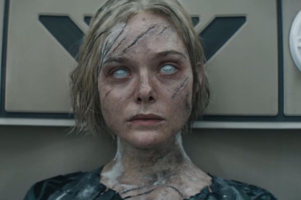 <p>Появился официальный трейлер нового «Хищника» с Эль Фаннинг</p>
