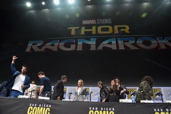 Фоторепортаж: Презентации фильмов MARVEL «Тор: Рагнарёк» и «Чёрная Пантера» на на международном фестивале поп-культуры Comic Con