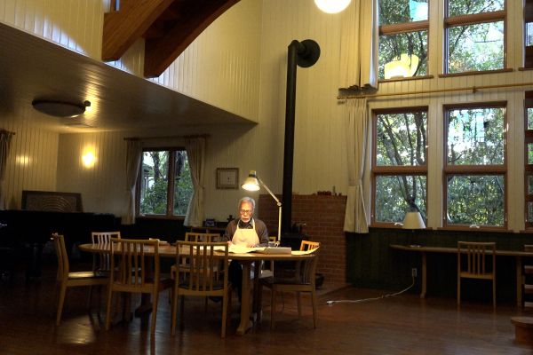 Будет смотреть