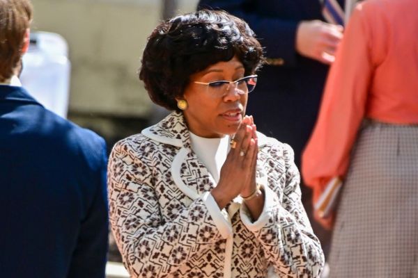 Будет смотреть