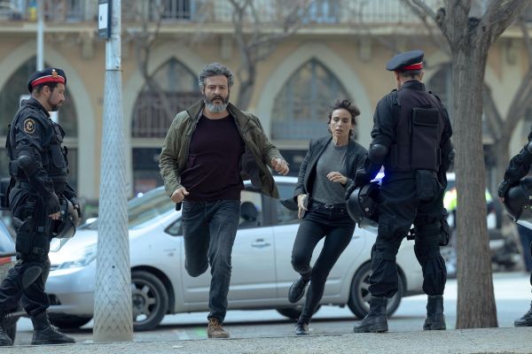 Будет смотреть